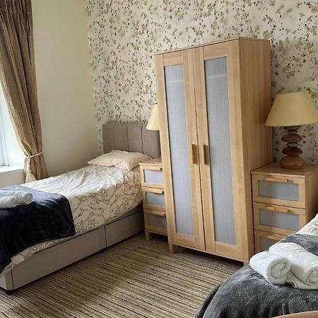 The Pavilion Guest House Millom Bagian luar foto