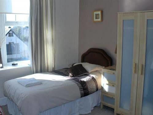 The Pavilion Guest House Millom Bagian luar foto
